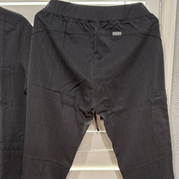 Figs Dark Gray Medical Scrub Set - Picture 6 of 10